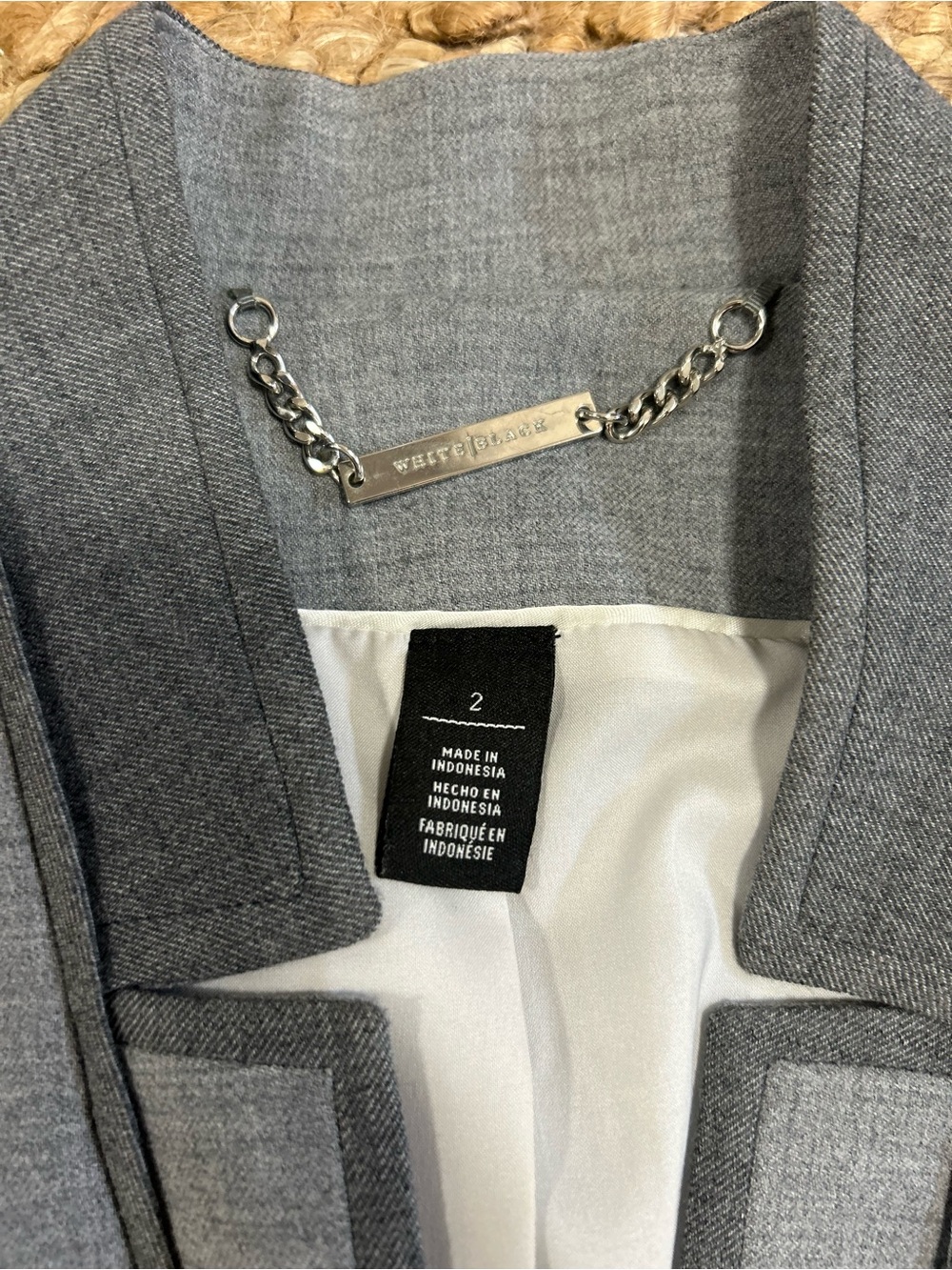 White House black market blazer and pants suit set - Picture 4 of 7